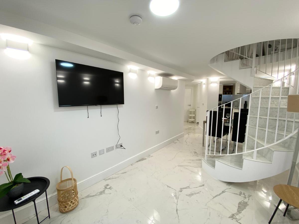 Unique Waterfront Duplex On The Mediterranean - Caleta, Catalan Bay 直布罗陀 外观 照片